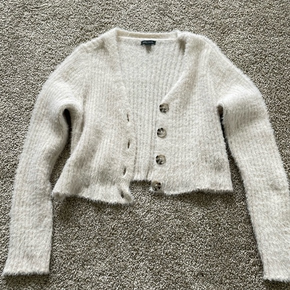 Wild Fable Cream Sweater - Picture 1 of 4